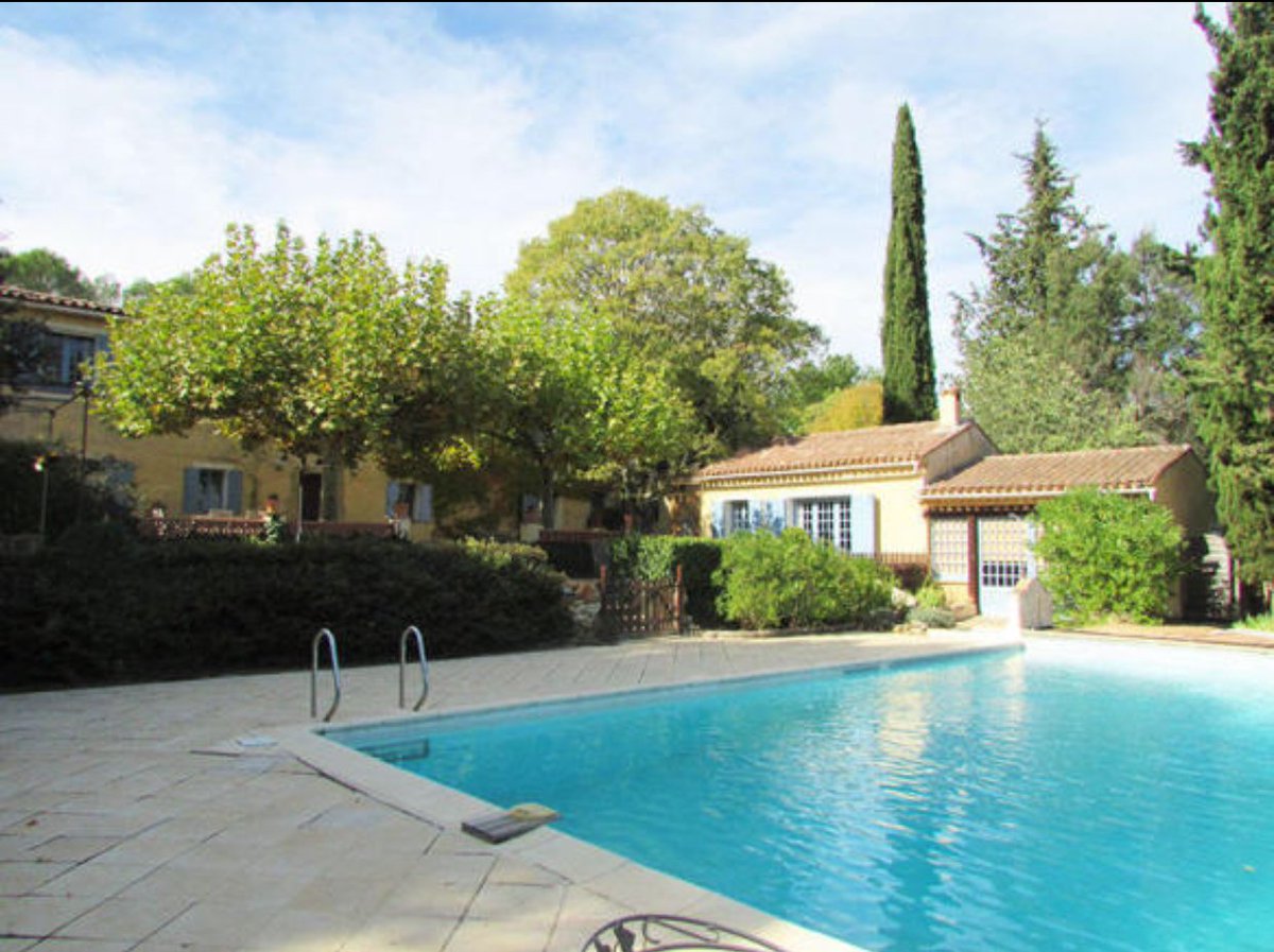 guru_london's tweet photo. South of France☑️
4 Bedroom Bastide☑️
Swimming pool☑️
Guesthouse☑️
10000m2☑️
Ready to move into☑️
Cotignac and @mirabeauwine near by☑️
Healthy lifestyle ☑️
 
It’s a great time to have assets in the Euro 💶 and diversify your portfolio. 
https://t.co/mhpUJtKkde https://t.co/qG6oGYIfKD
