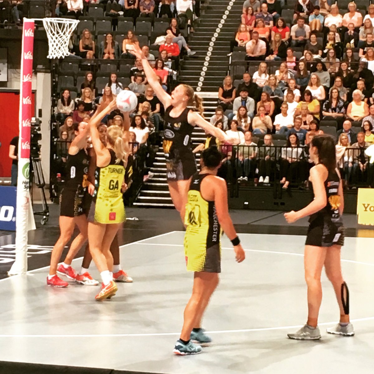 MarsdenNetball's tweet image. Our squad had a top day out yesterday watching @thundernetball take on @Wasps_Netball 🏐 #NetballFamily @NetballSL
