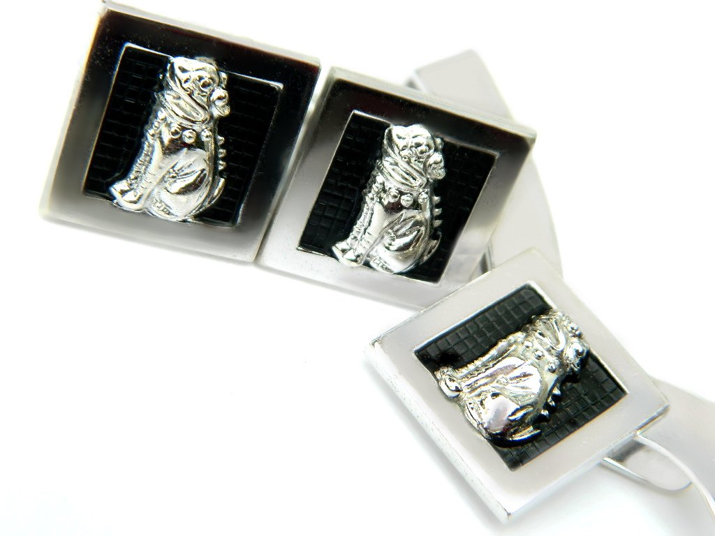 JewelryQuest's tweet photo. Foo Dog Cufflinks Tie Bar Kreisler USA Sterling Silver https://t.co/u6havIcF92
#FathersDay #fathersdaygifts #SterlingSilver #doglovers #vintagefashion #GQ #Mensfashion #etsylove #shopetsy #gotvintage #giftsfordad #giftsforhim https://t.co/yny5kgweOe