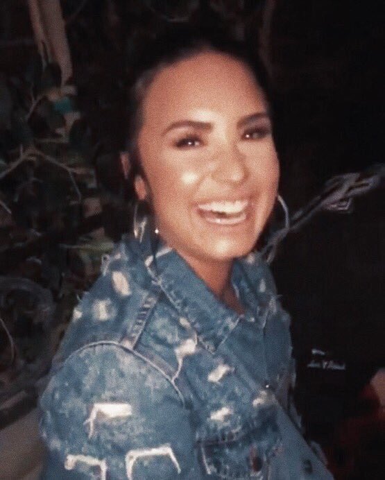 satansvato's tweet photo. #WeLoveYouDemi

We love you so so much. You’re honestly a light to so many people and you’ve helped so many people overcome everything. I love you so so much. 

You are a warrior demi. A true inspiration. https://t.co/jqPe0AFtCf