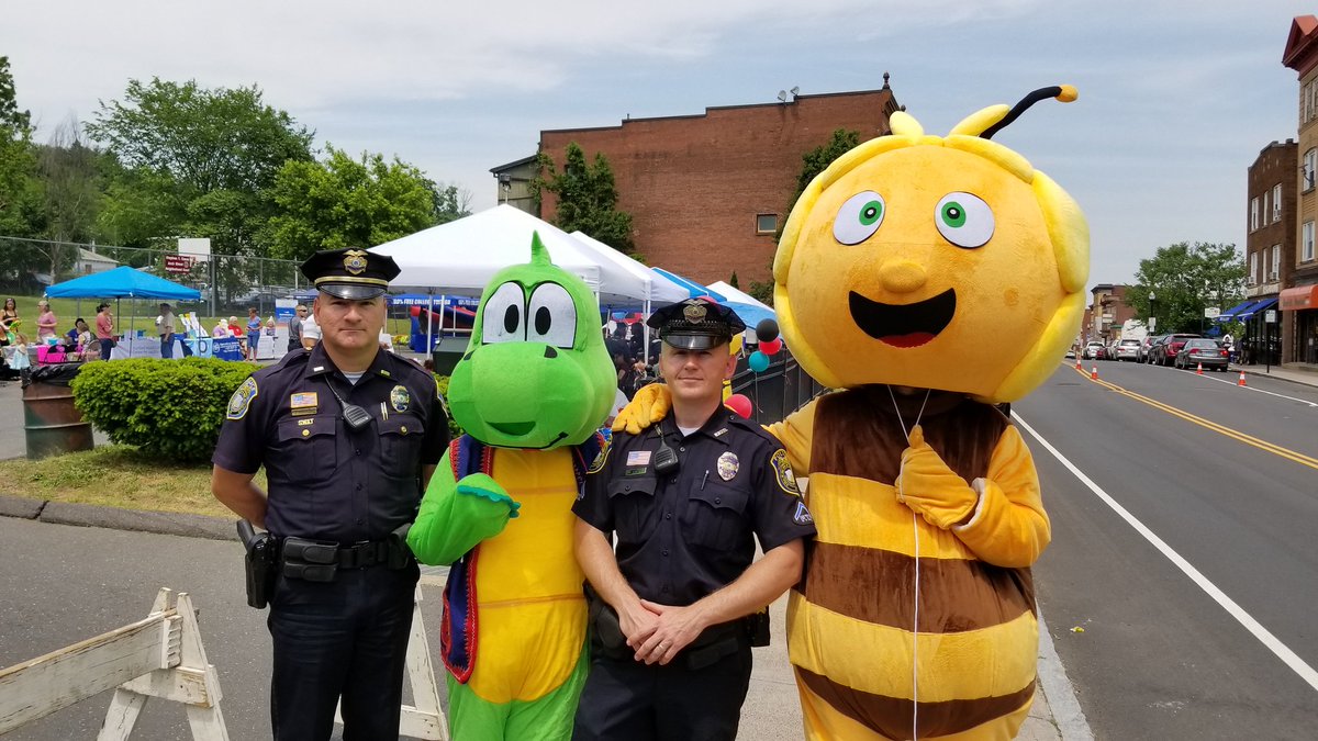 LittlePolandNB's tweet photo. Little Poland mascots came out to support the Arch Street NRZ #buildabetterblock Event https://t.co/Qd8czH4J61