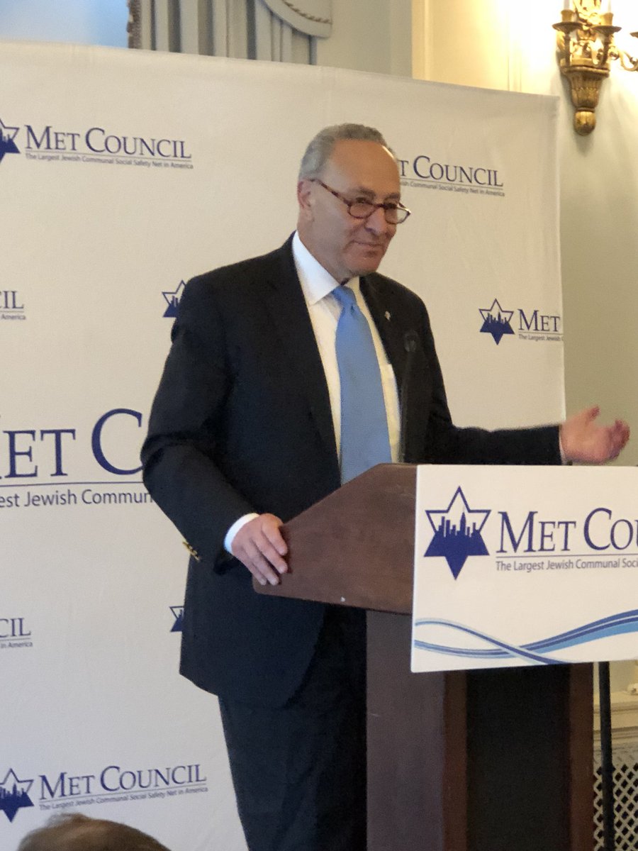 Honored to be joined by @SenSchumer this morning! A longtime friend of Met Council, he's never missed a #LegislativeBreakfast.