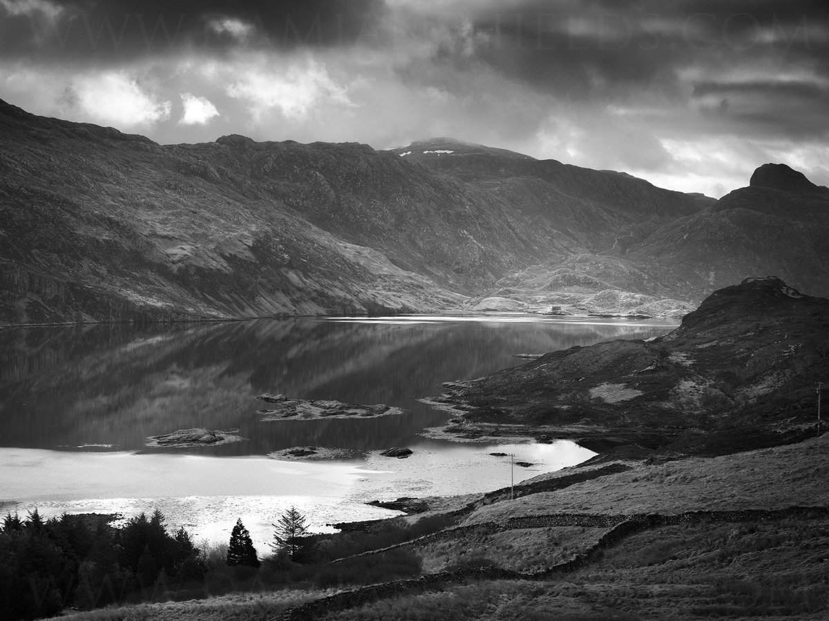 DamianShields1's tweet photo. The bothy on Loch Glencoul #Unapool #Sutherland https://t.co/fXIoPzsfTN @VisitScotland @OPOTY @VisitSutherland @Scotland @OPOTY @NWHGeopark #ScotlandIsNow https://t.co/qKZTGAFsxo