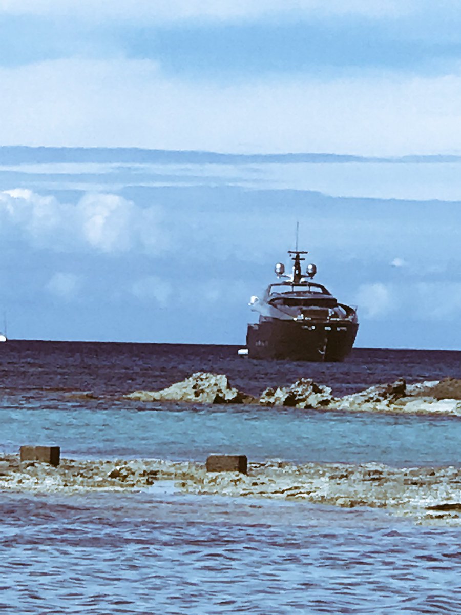 julesserkin's tweet photo. #SuperYachts In abundance - bet they need @EBSButlerSchool ! #Butler #service #Ibiza #Formantera https://t.co/S9gMJ1r1zE