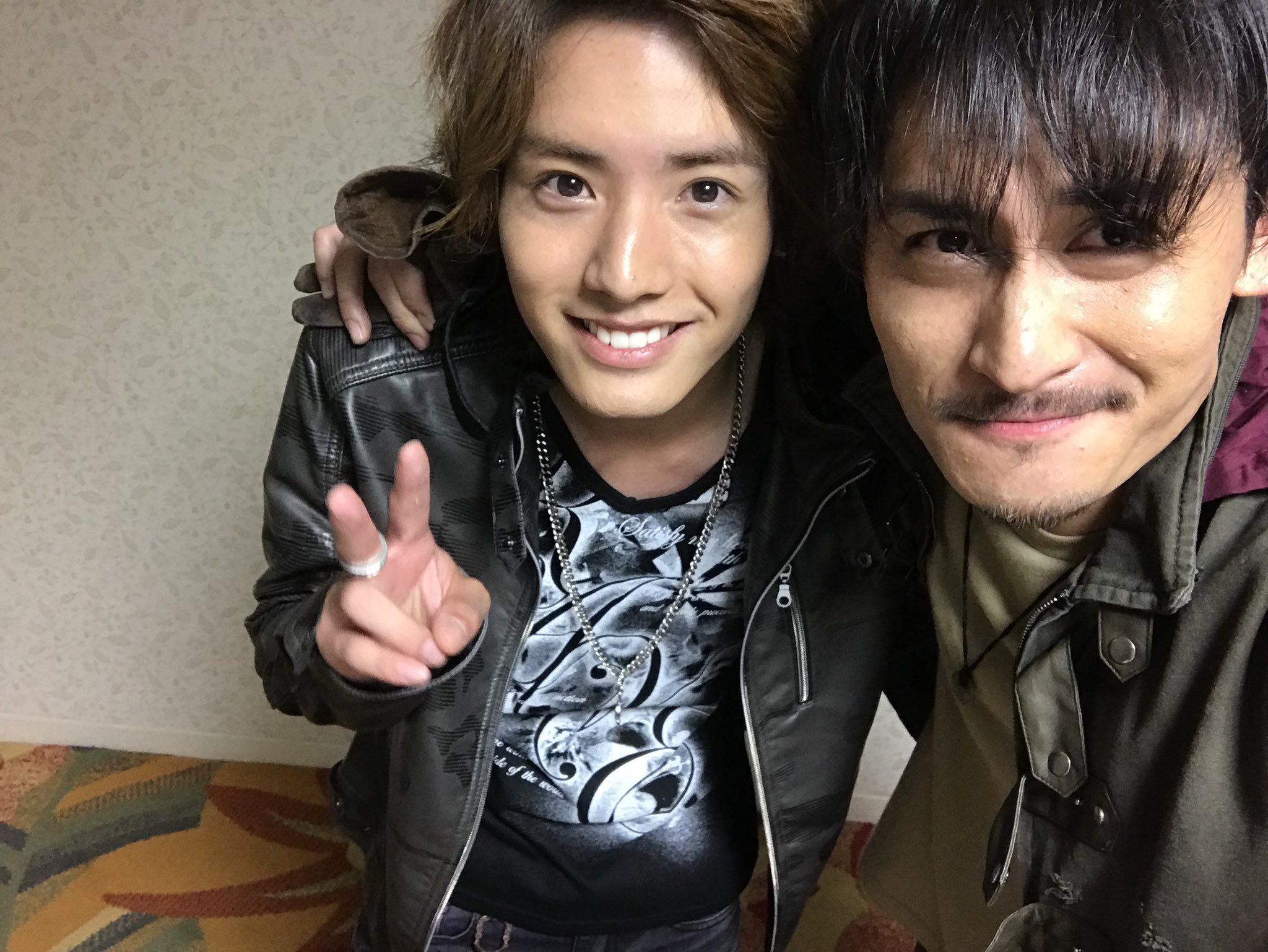 高木勝也 えーじ 一緒にアマゾンズ作れて良かったよ とても真っ直ぐで大好きな男です 僕が言わなくても充分ぶちかましてるけど 応援よろしくお願いします 仮面ライダーアマゾンズ 仮面ライダーアマゾンズthemovie最後ノ審判 高木勝也 えーじ 一緒にアマゾンズ作れて良かったよ とても真っ直ぐで大好きな男です 僕が言わなくても充分ぶちかましてるけど 応援よろしくお願いします 仮面ライダーアマゾンズ 仮面ライダーアマゾンズthemovie最後ノ審判