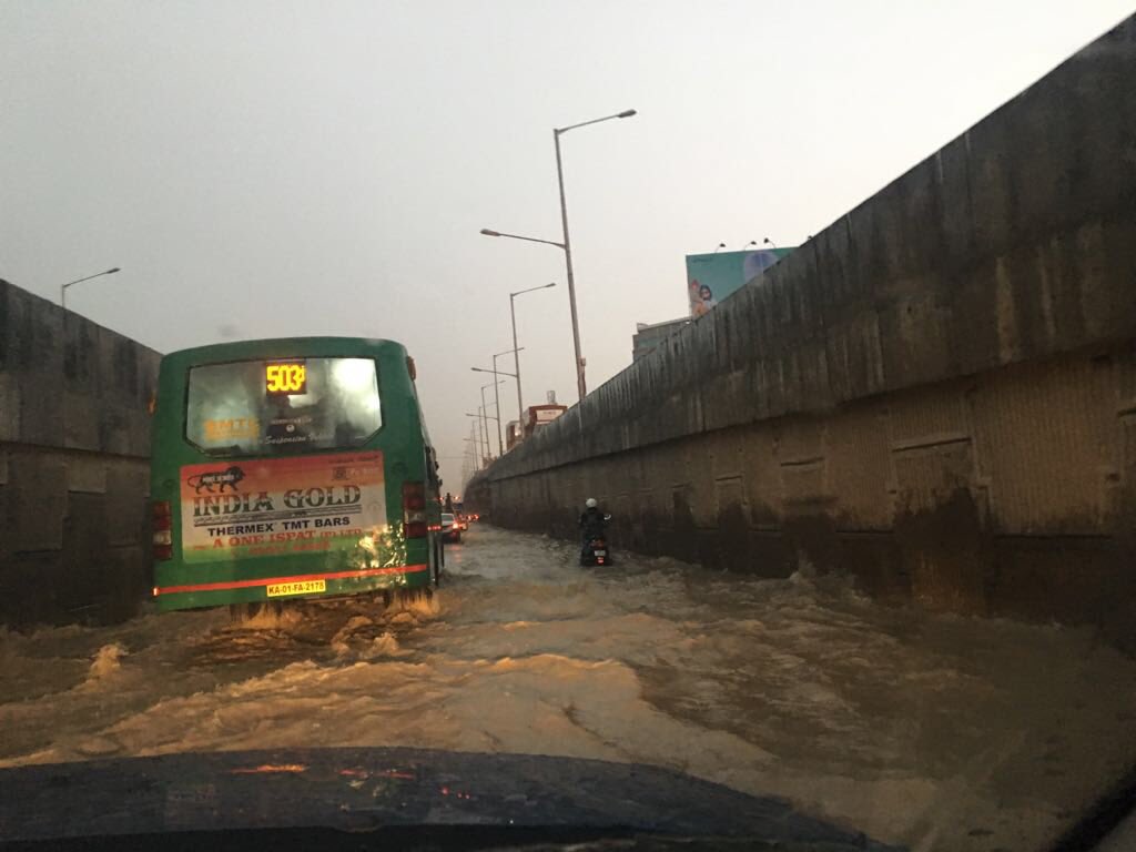 Dnekundi_rising's tweet photo. @CMofKarnataka @hd_kumaraswamy @WFRising @bjparvind @anjali_WFR @TOIBengaluru BDA should not be allowed to build anymore infrastructure in Bangalore #CLOSE BDA - ORR Doddanekundi flyover on Friday evening @thekjgeorge @rk_misra @ChiefSecKA @RahulGandhi https://t.co/7V08o3AAPy