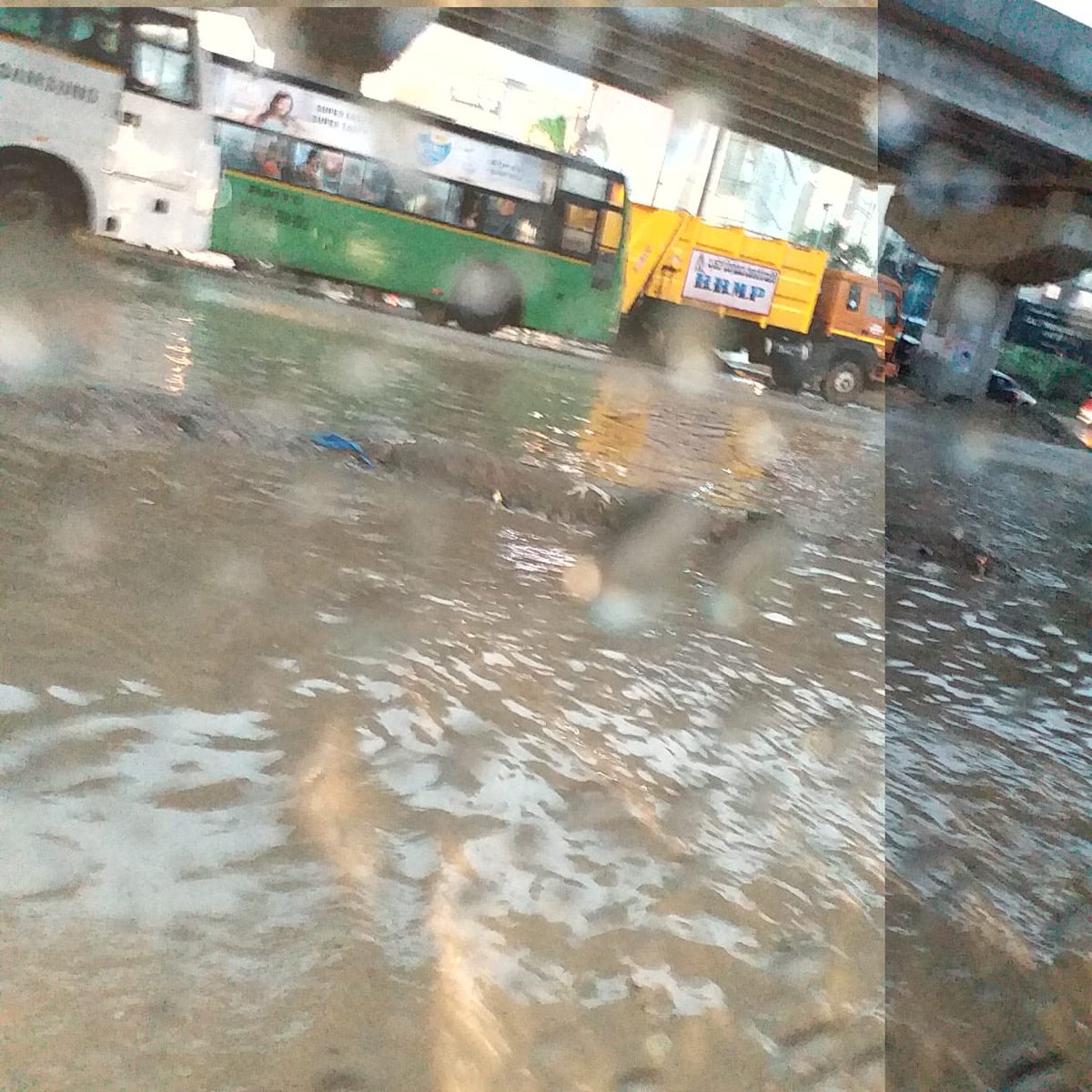 Dnekundi_rising's tweet photo. @CMofKarnataka @hd_kumaraswamy @WFRising @bjparvind @anjali_WFR @TOIBengaluru BDA should not be allowed to build anymore infrastructure in Bangalore #CLOSE BDA - ORR Doddanekundi flyover on Friday evening @thekjgeorge @rk_misra @ChiefSecKA @RahulGandhi https://t.co/7V08o3AAPy