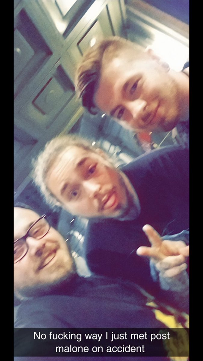 renderthevoid's tweet image. YO I met Post Malone outside the casino at like 2am last night. After seeing him play the best set I’ve ever seen. Dudes a rockstar