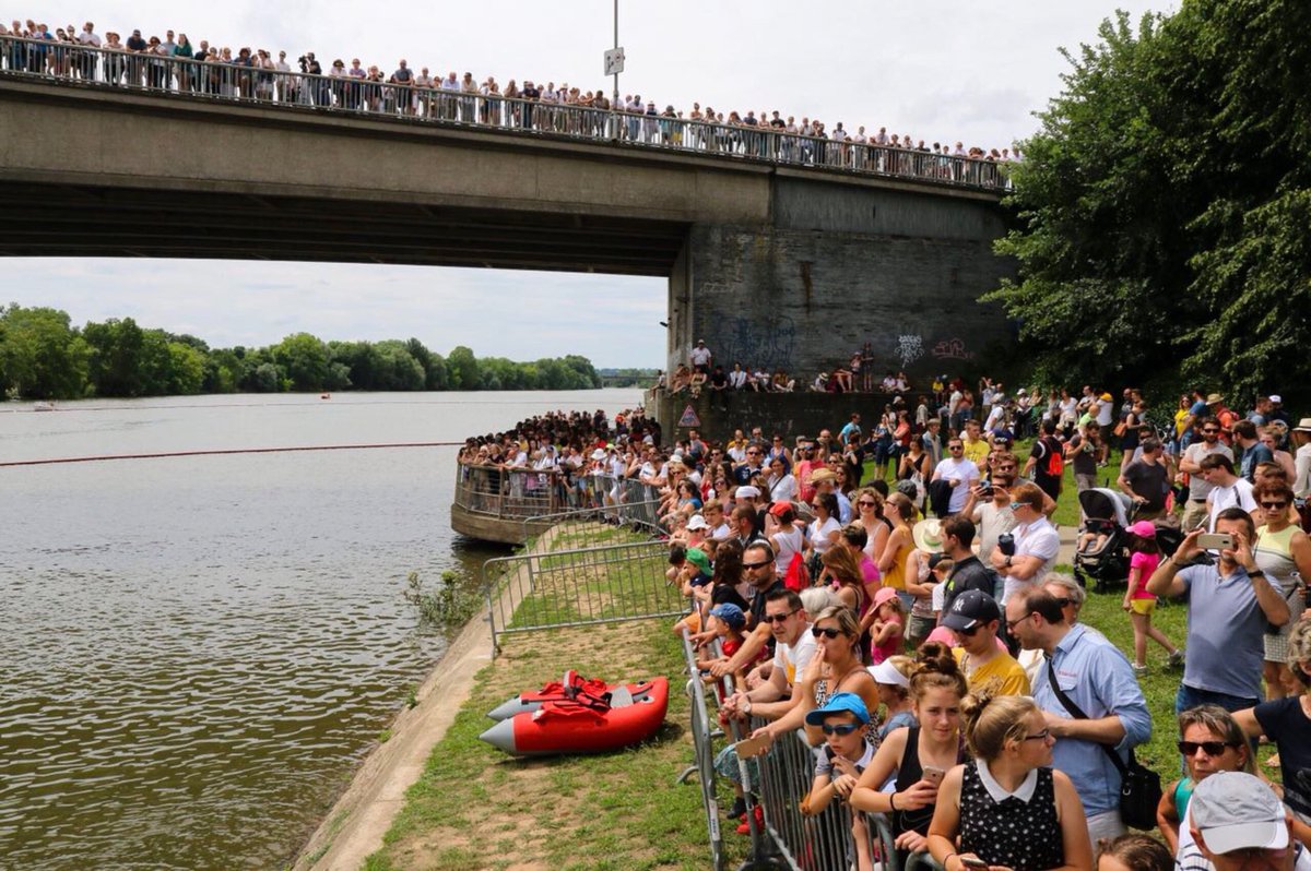 ChristopheBechu's tweet photo. Un grand merci à tous les bénévoles et aux services de la ville #Angers pour leur mobilisation à l’occasion de #ToutAngersBouge Ce succès est avant tout leur succès #SportAngers @rosanjou @Angers https://t.co/9gxTsrHHus