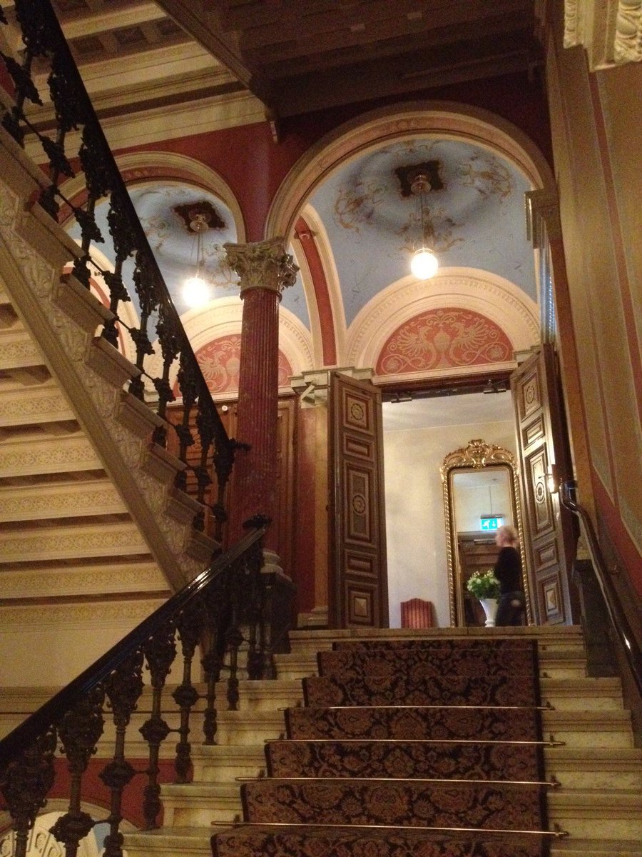 2NMPConcept's tweet image. #architecturevdesign With a rich 140-year history, the Grand Hôtel Stockholm, opposite the Royal Palace &amp;amp; Old Town on the charming Swedish city&apos;s waterfront, is recognized as a &quot;Harper Classic&quot; hotel. #grandhotelstockhom #architecturehistory #hospitalitydesign #swedish #esthetic