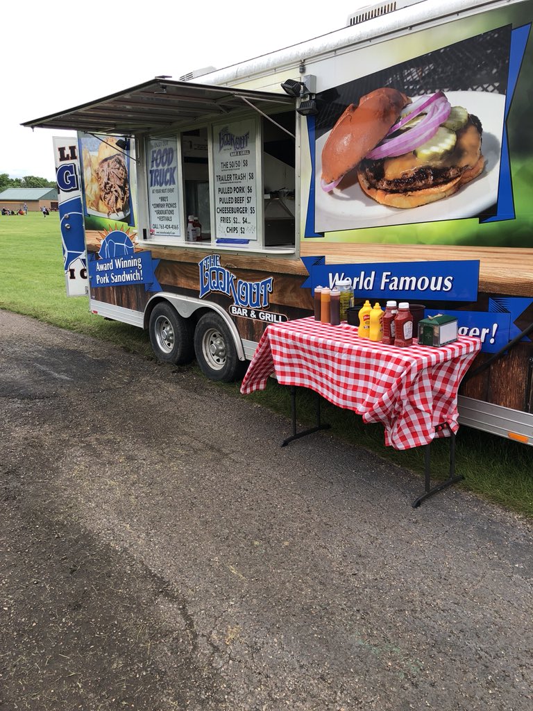 MPBInvite's tweet image. The Lookout food truck will be at MGSH from 10-5:30....enjoy a local Maple Grove favorite at your game today!