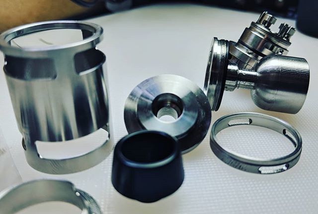 ToddsReviews's tweet image. Cleaning time for the GT4

#smokerstore instagram.com/p/BjkNK1zlwL9/