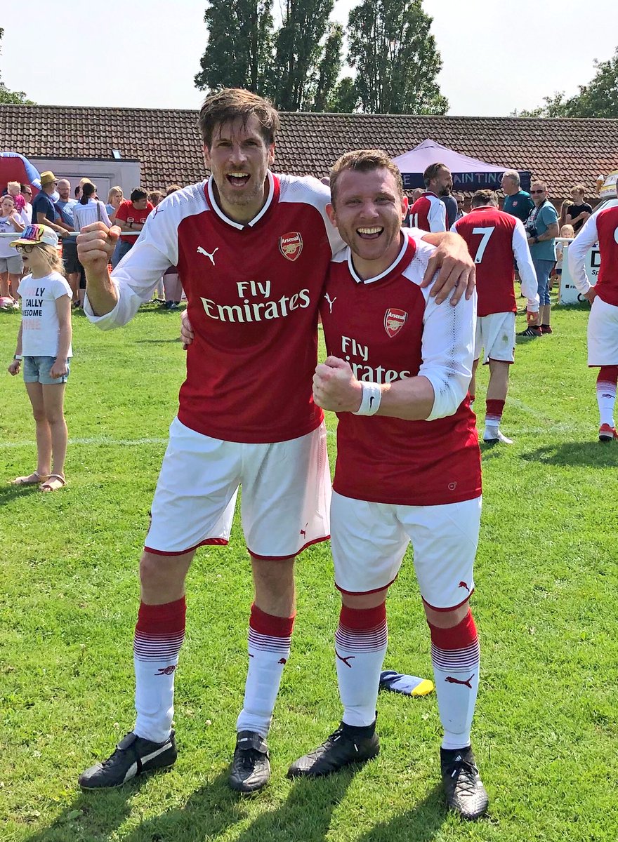 Great game of football and day out for <a href="/EssexHands/">Essex Hands</a> and <a href="/loveforiyla/">Love For iyla</a>. Won 7-1 and bagged a perfect hat-trick #standard #EnglandCallUp? #showoff 

Thanks <a href="/knight_marion/">Marion Knight</a> for organising #charity #TommyWalsh <a href="/rikneale/">Richard James-Neale</a> <a href="/TWINMCS/">TWINMCS</a> <a href="/Arsenal/">Arsenal</a>