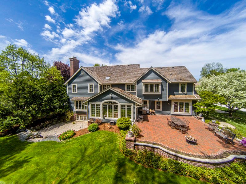 TheLienTeam's tweet photo. Outstanding 6 ๐/ 5.5 ๐! Kitchen w/ top-of-the line appliances. Sunroom ๐ดโ๏ธ๐ตw/ cathedral ceiling & skylights shedding tons of light! Immaculate yard, large patio and manicured landscape, 3.5 garage & private Cul Du sac ๐ ๐๐๐ผ!!
#dreamwithlien #thejefflienteam https://t.co/DjUqP4CkNW