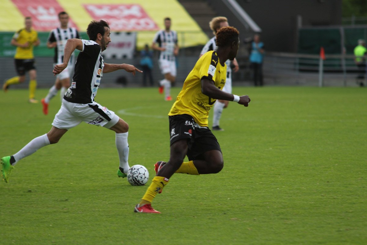 UltraFinn_Oy's tweet photo. FC TPS - KuPS 1.6.2018: https://t.co/11BLYYCrkQ

#veikkausliiga #fctps #kups #rajalaproshop #ultrafinn #valokuvaaja #officialphotographer https://t.co/T43h00Z8Dz