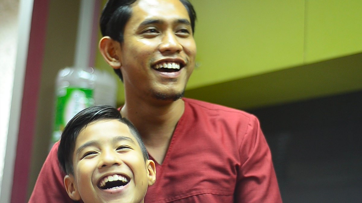 aidildbahri's tweet photo. Jap lagi nak upload short video @khaibahar94_ nyanyi dengan adik Jay Razif nyanyi lagu Roman Cinta. Korang rasa siapa lagi padu suara? hehe https://t.co/sKGAZ2XS5D