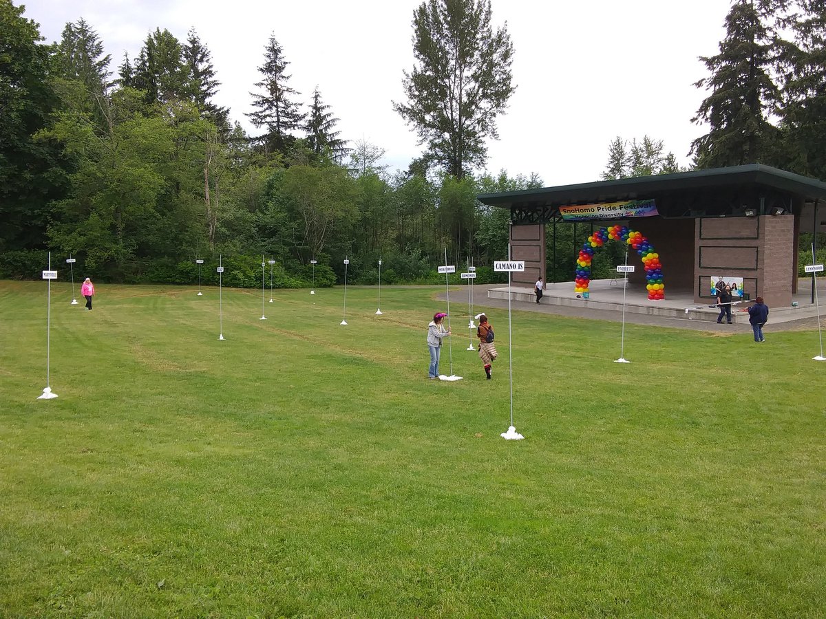 SnohomishPride's tweet photo. Our volunteers are hard at work to get the park ready by 11:00am, see you then!
#SnoHomoPride https://t.co/41W08jVVNS
