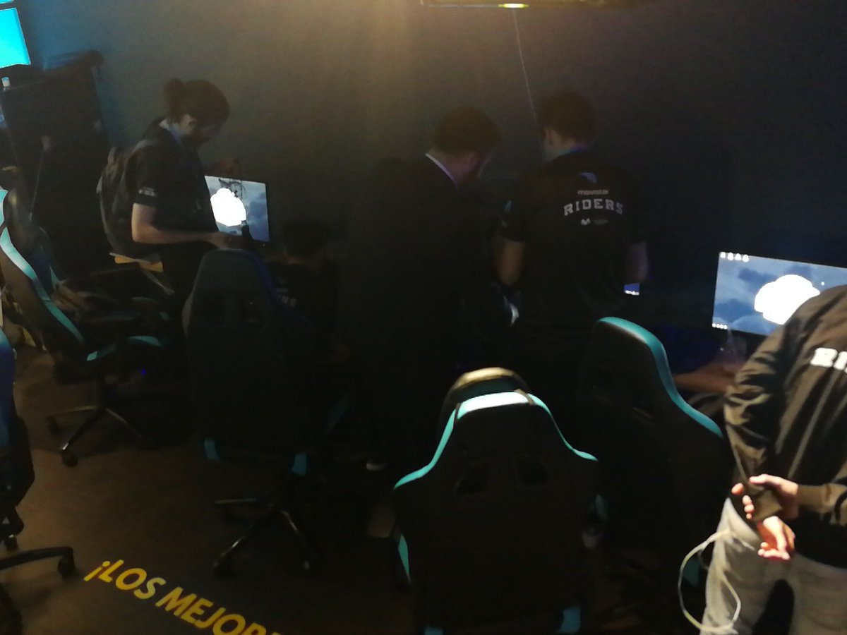 Enhorabuena a <a href="/MADLionsAcademy/">todos me conoceis</a> que consigue esta última partida y pone el broche final a la primera final de <a href="/TheCloud_League/">The Cloud League</a>.

No pudo ser para los nuestros. Pero volveremos mucho más fuertes.
#SomosMovistarRiders