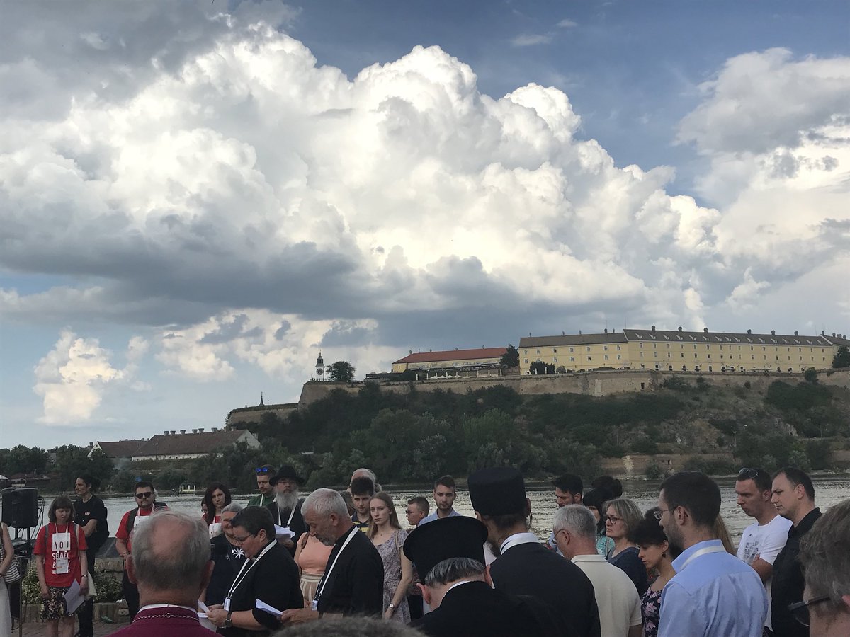 Velkommen til Fredsbønn i Trefoldighetskirken! Medvirkende er: Prest Pål  Kristian Balstad Diakonimedarbeider Målfrid Finnseth Diakonimedarbeider  Tone Cecilie Carlsten | Trefoldighet • freds- og forsoningskirken i Oslo |  Facebook, image size:1200x900