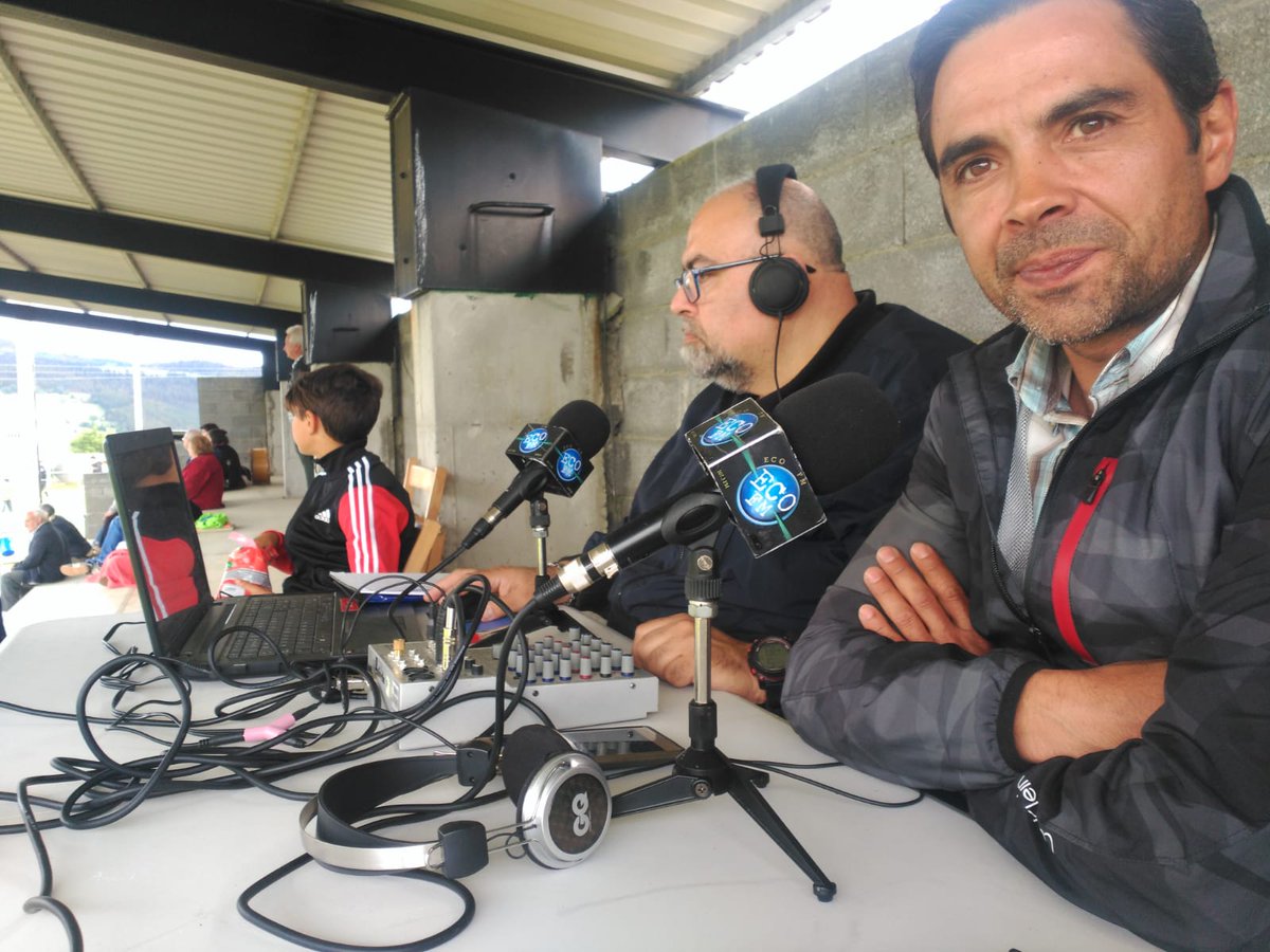 Hoxe, Tarde de Goles de Eco FM Ribeira, desde o campo de O Carboeiro para o Incio - Chantada Atlético de Copa deputación. Foto que nos envían os nososcompañeiros ao WhatsApp (616 216 475)