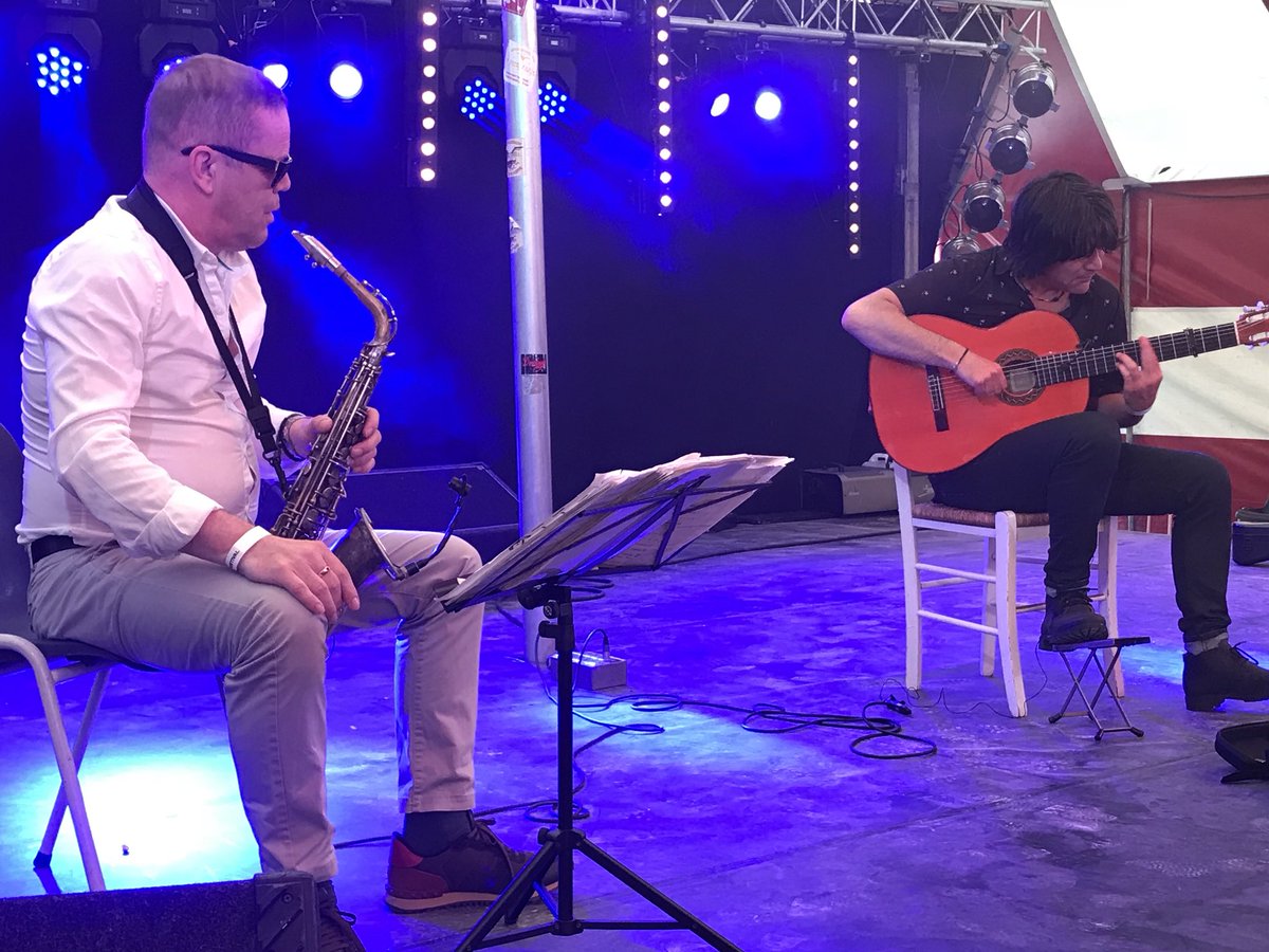 1ander's tweet photo. Paul van Kemenade en Maurice Leenders op het tentpodium https://t.co/EkBbsd03YR