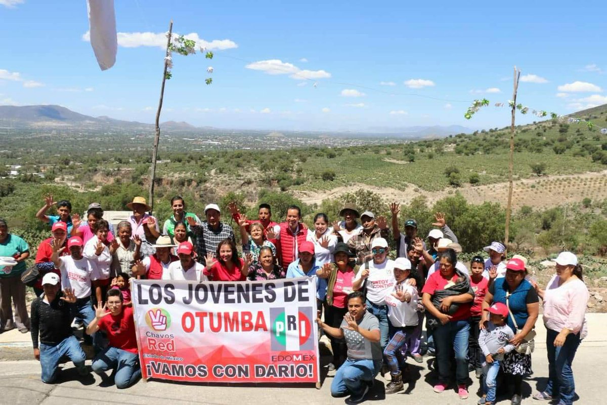 DarioZacariasC's tweet photo. Desde el hermoso municipio de #Otumba estamos vistiendo de rojo las calles y el ánimo. Confiamos en que el destino de Otumba tiene que cambiar.
Con #VerónicaApolonio ¡Vamos a Ganar! 
#DDD39 #DaríoDiputadoDistrito39 #TrabajoEn3D @JoseAMeadeK @vero_apolonio @PRI_Nacional https://t.co/8gvq4ZrwoG