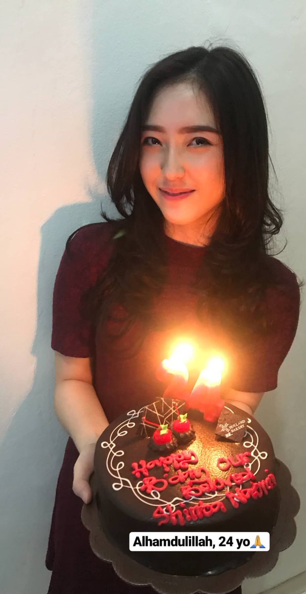 Happy Birthday buat kamu @Naomi_JKT48 yang suka basket😊 Sehat selalu, semakin sukses, Tercapai semua angan dan  cita-citanya, panjang umur dan tak pernah tinggal ibadahnya yaa, pokoknya yang terbaik buat kamu deh bundaa cantikkuu 😘 #Ext24ordinaryNaomi