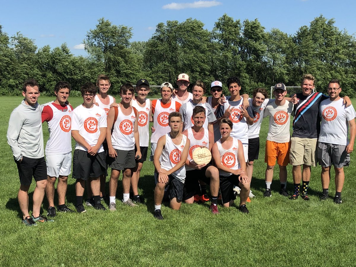 Edwardsville wins the Illinois State Championship 8-7 versus Downers Grove South. Congratulations Tigers!