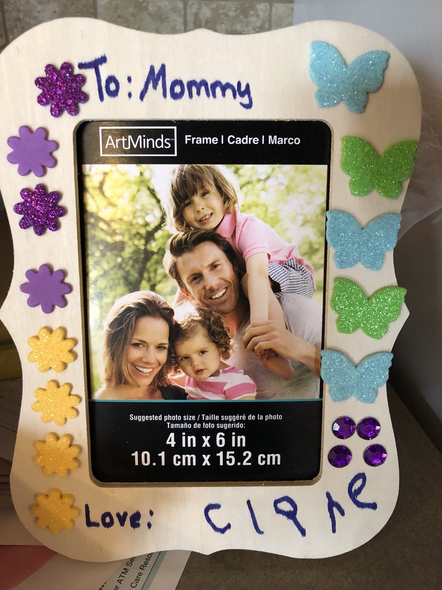 Babyfranchise14's tweet photo. Whoa. Clare has a whole other family. https://t.co/YV5NUymJkY