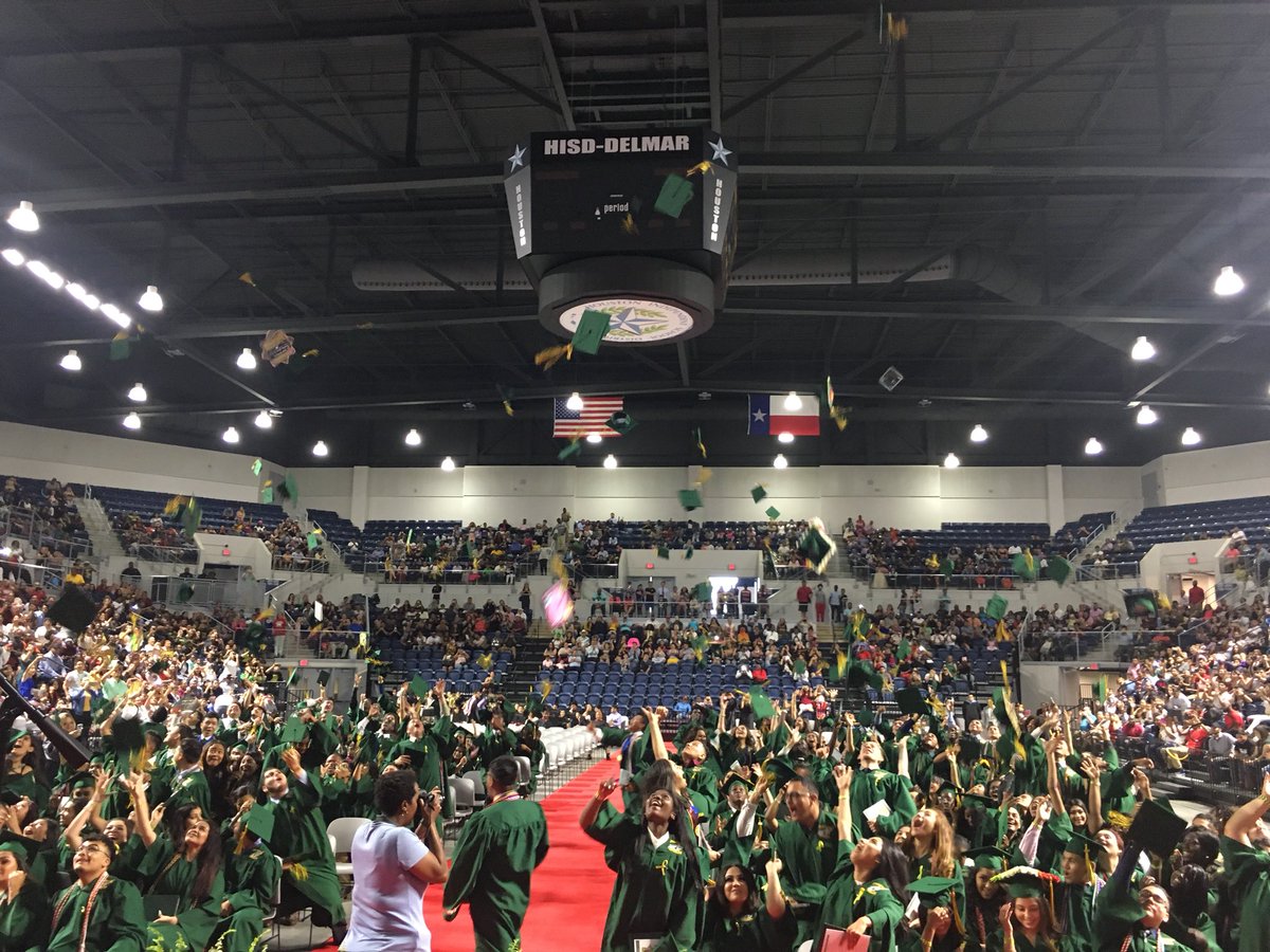 hmfv1's tweet photo. Congrats to the 2018 graduates of @iamsharpstown. Best of luck! Felicidades y mucha suerte! @HoustonISD @HISDEspanol @HISDSupe @RepThierry146 @ddeleon10 @erick_pruitt @DanaArreola5 #HISDGrad https://t.co/zJbRUoxZRf