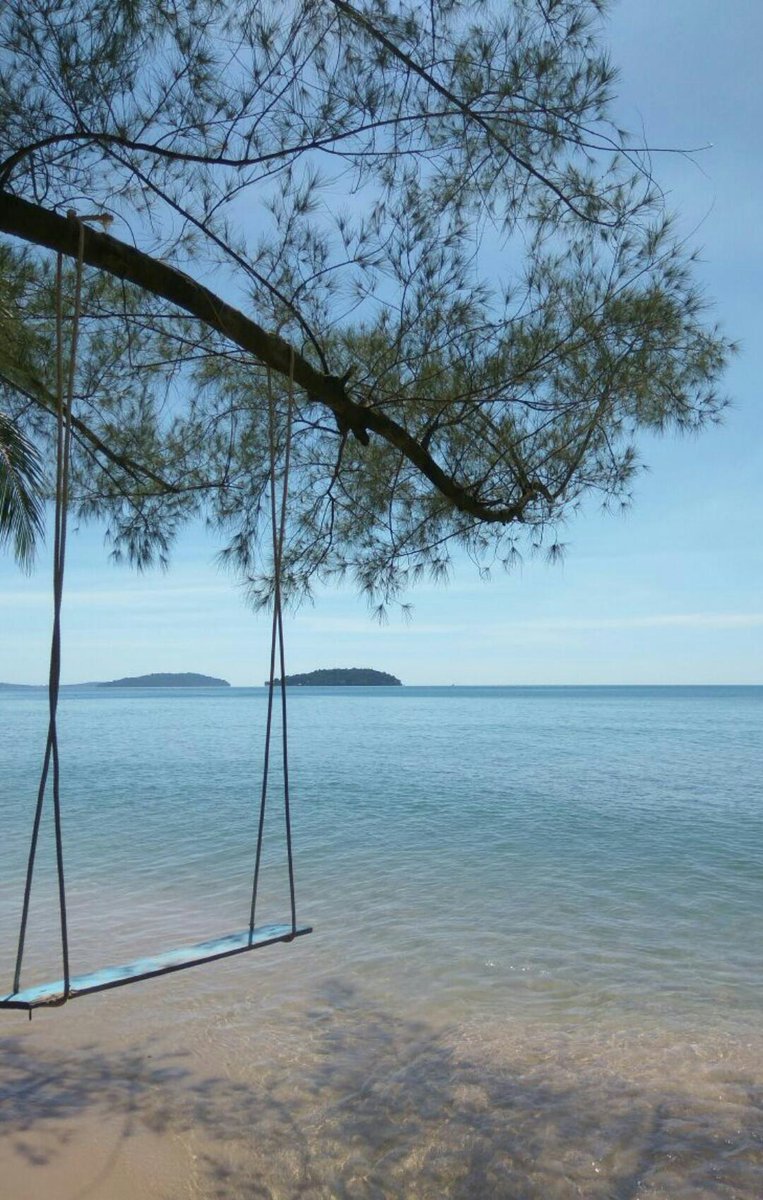 AdelaGingeree's tweet image. Sihanoukville - Cambodia photo credit to my nephew William 💙
Happy Sunday all...from a hot and sunny #NorthernIreland #Scorching #Sweltering #sunny 🌞💛🌞