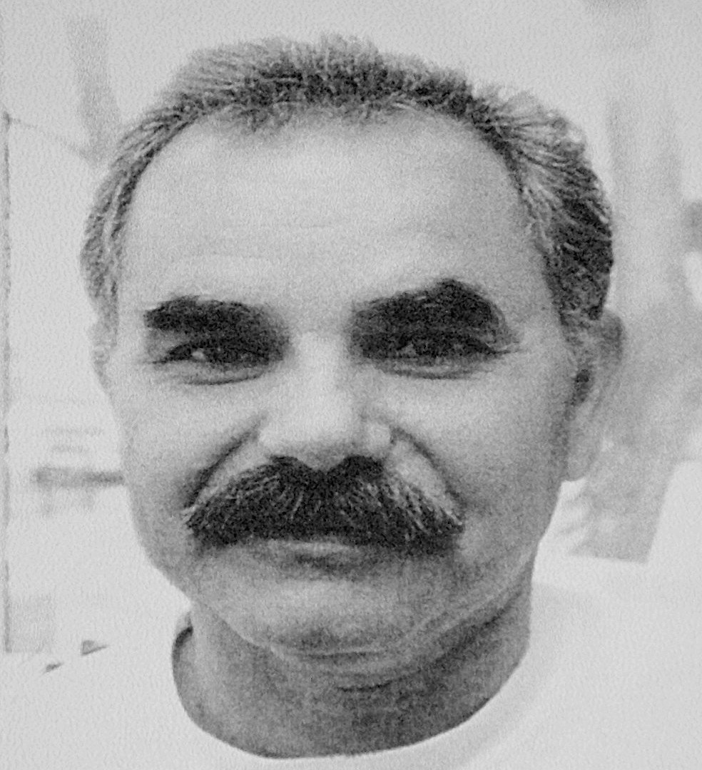 OpferNaziGewalt's tweet photo. 09.06.05, Nürnberg: Ismail Yaşar wird von der terroristischen Nazivereinigung NSU mit fünf Schüssen in seinem Imbissstand ermordet. https://t.co/abANtsLIsM