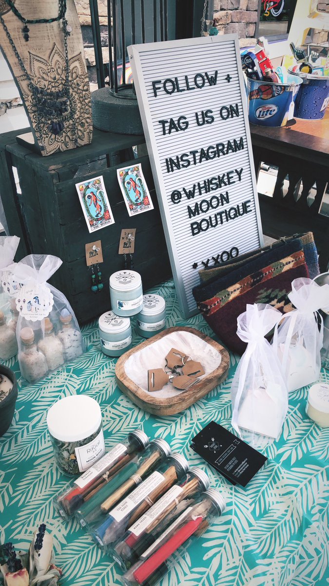 cc_cancilla's tweet photo. Pittsburgh people, stop by Rugger’s Pub for The Drunken Flea. We’ll be here hanging out until 4!!! https://t.co/AFvLTmjyd0