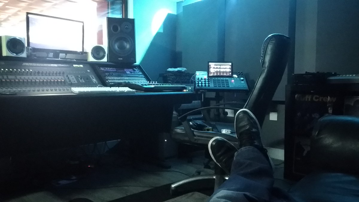 DaPentalkLab's tweet image. Our new studio Pentalk Lab HQ is in its 1st stage of completion =&amp;gt; Meaning we can now take bookings for Recording &amp;amp; Mixing // Beats* // Dj workshops 
More info to come and some exciting things defo happening Stay tuned
@winchizzzle @1StepProduction #mpcx #akaipro