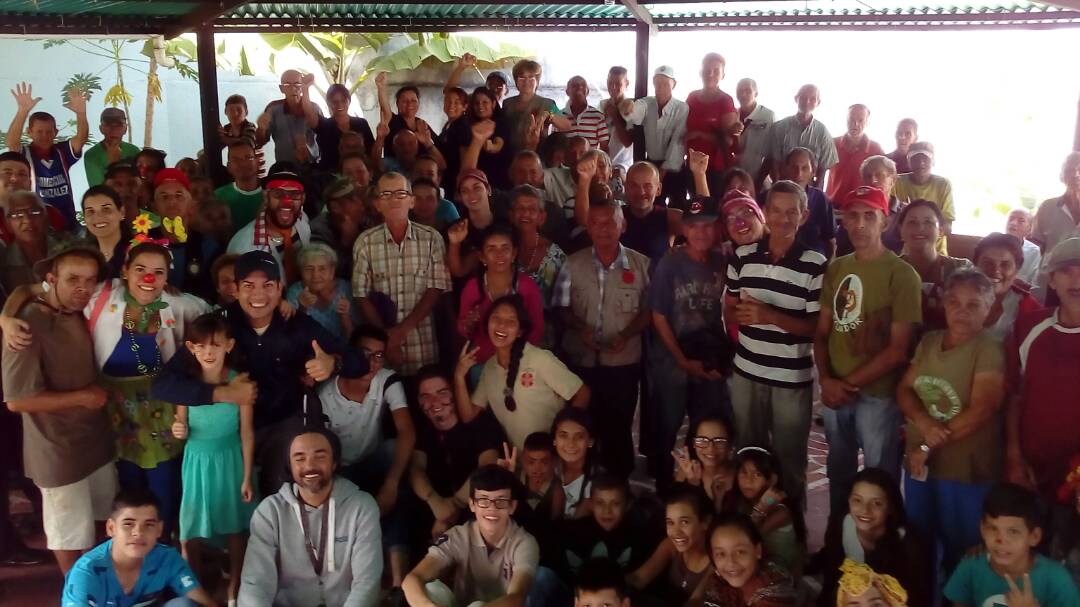 soysmmarketing's tweet photo. #Tachira Con la #Arepada nuestra creatividad no tiene límites. Realizamos arepas de colores naturales con vegetales, con apoyo de @EmpresasPolar para ser donados a Casa Hogares Infantiles y la impresión fue muy positiva y el sabor es exquisito. @camburpintonsc #ArepazoSolidario https://t.co/q6yFhPuAsn