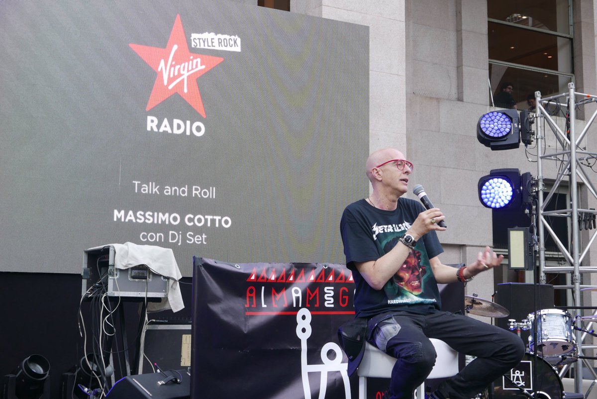 Sul palco della #Triennale si parla di #Rock con <a href="/massimocotto/">Massimocotto</a> e <a href="/VirginRadioIT/">Virgin Radio Italy</a> 🙌🎸😎
#radiocitymilano #rcm18