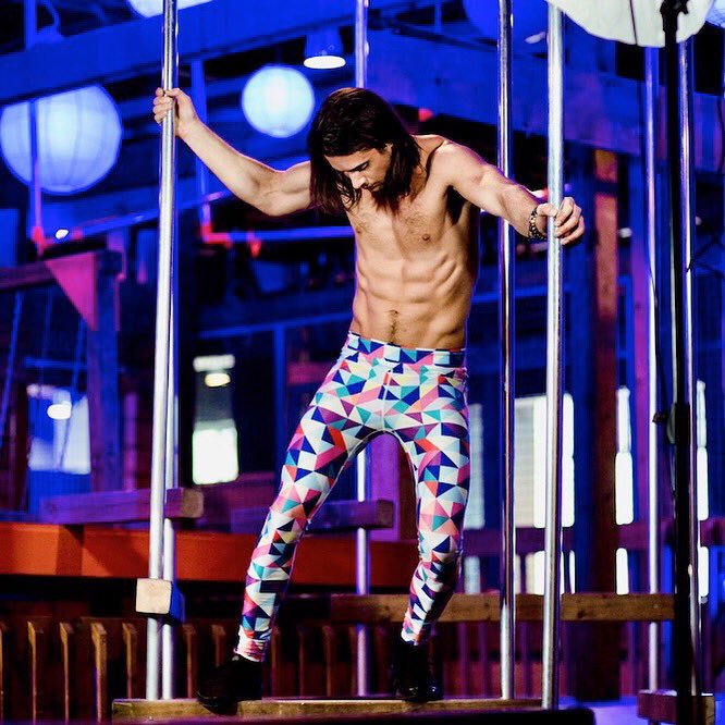 Dance monkey 🐒 dance! 💜 meggings #meggingsmovement #mensfitness #fashiontrends #fitnessoutfit #gymwear #partyoutfit #photography #instagood #mensleggings #mensfashion #mensoutfit #styleinspo #menssummerfashion #meggings #instagood #menslook #mensstyleguide #fashiontrends