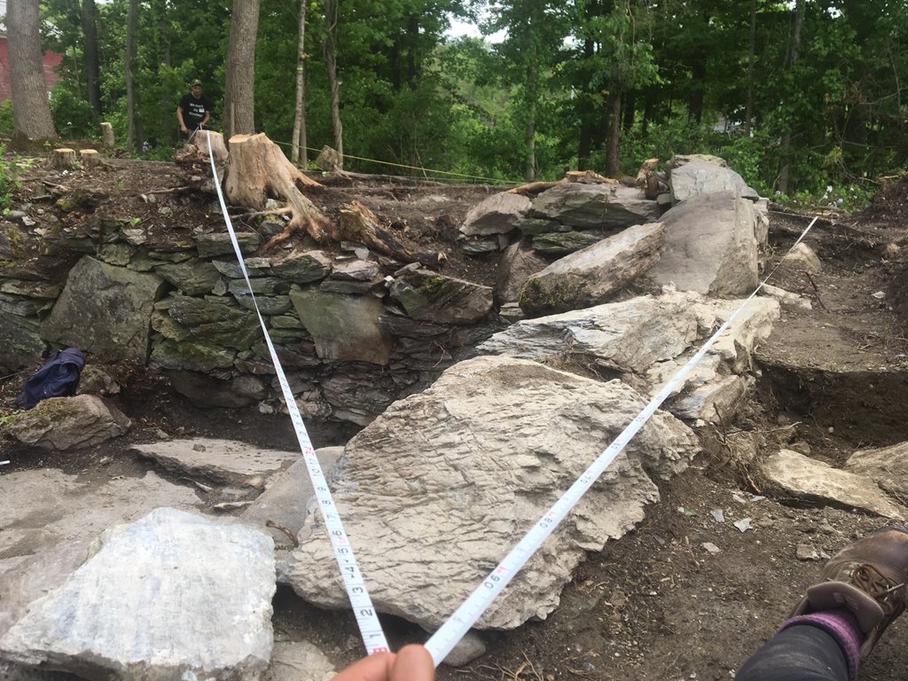 TheDigVenturers's tweet photo. Laying out some grids to start drawing the site.
Time to dust off Pythagoras’ Theorem! #DiggingDarrow https://t.co/ZyfGNa3MOv