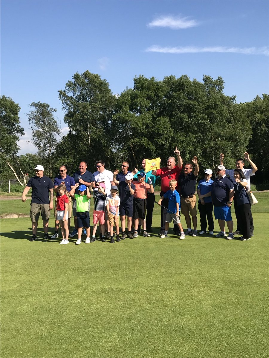 DunscarGolfClub's tweet photo. Great fun today at our Captain’s Junior prize see all the children with smiles on their faces @Lancashiregolf @GirlsGolfRocks1 @AndyLeighGolf #FunOnTheLunks https://t.co/80hHvsJ3TW