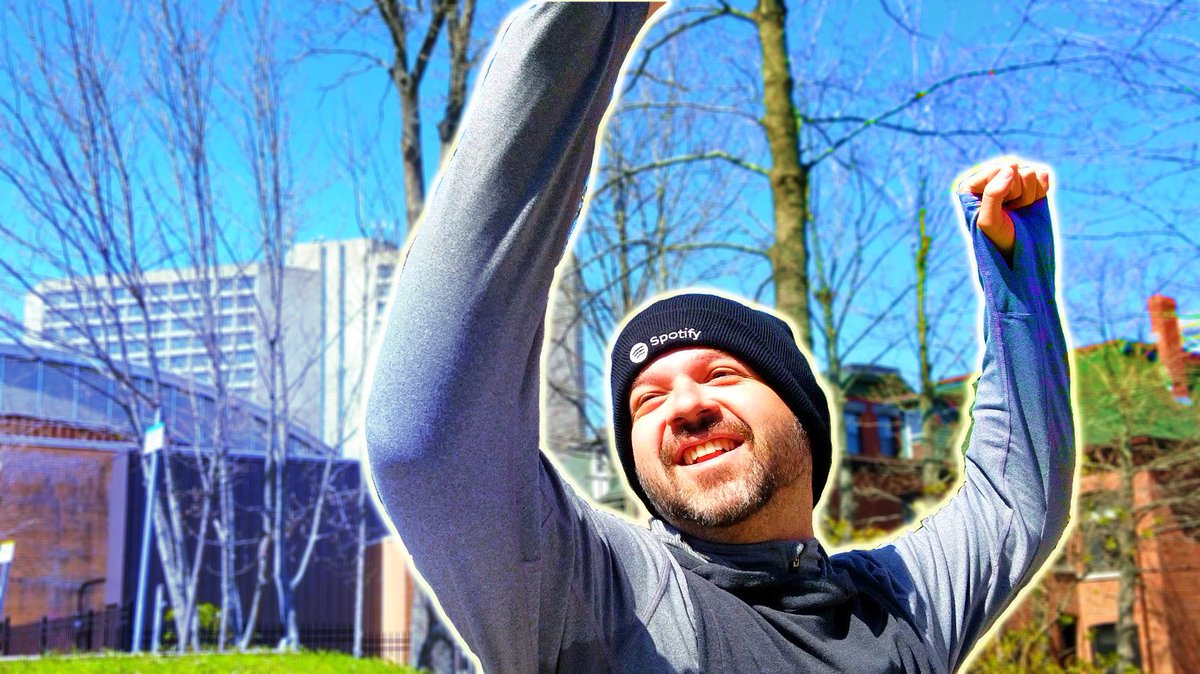 LeandroaAvelino's tweet photo. Ansiosos pra terca feira? O proximo video do canal vai ser #epico importante que se assita ate o final pois pra mim o final eh uma das melhores partes.
#Rocky #corrida #maratonadorio #YouTube #rockybalboa #correr #treino #entregadekit https://t.co/TnTJy7l6av