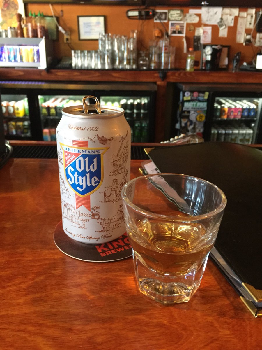 AudioHitmen's tweet image. Perfect day for a Chicago Handshake @kumascorner