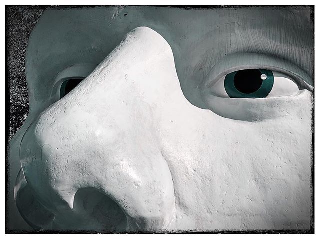 vrolijkjeforev's tweet photo. Stares
#asv #iphoneX #iphonephotography #iphoneography #iphoneonly
#polderpics #mooilelystad
#Super_Holland #dutch_connextion #madeinholland #wonderful_holland #bestdutch #dutchlife #ThisIsHolland #wearethestreet #streetphotographer #storytelling #docu… https://t.co/sV92dPK8Qj https://t.co/mstTOYNidX