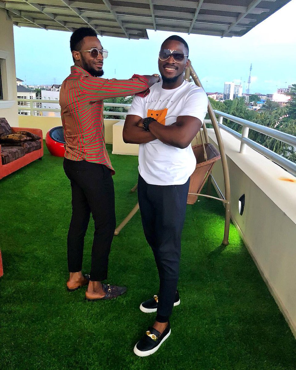 Aderoju_'s tweet photo. Twinning๐๐๐๐
#Twinning #TobisExhibition #Nohatezone #Blown #Validdream #BBNaija https://t.co/W6qgktK3t7