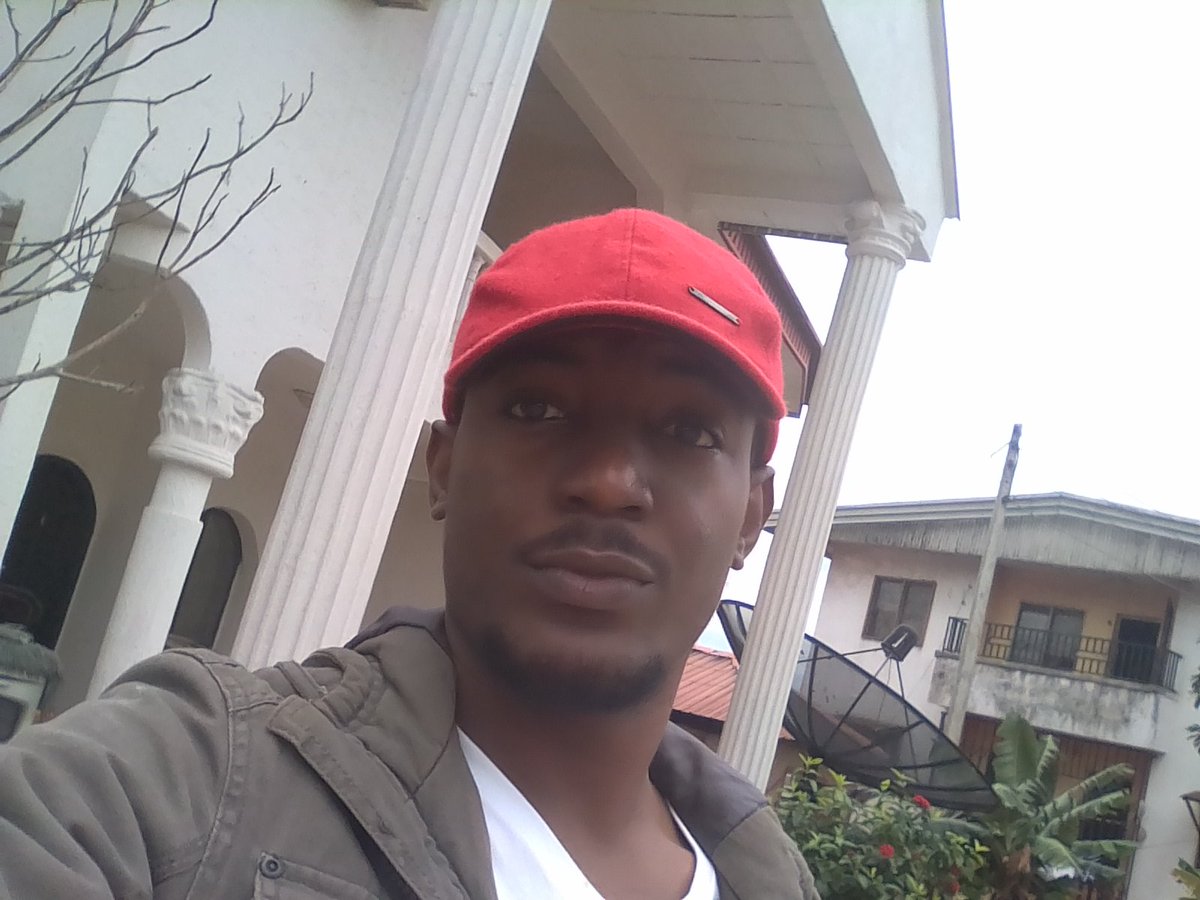 Saintbs014's tweet image. Back home... Will soon zoom out..  lol