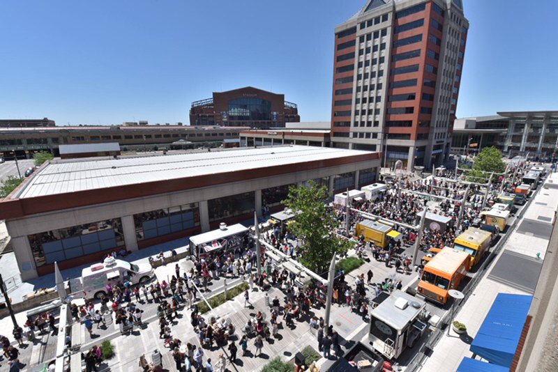 MPI's tweet photo. Beautiful day in #Indy for the Georgia Street Food Truck Lunch! #WEC18 @GeorgiaStIndy https://t.co/lEBh3rGt4W