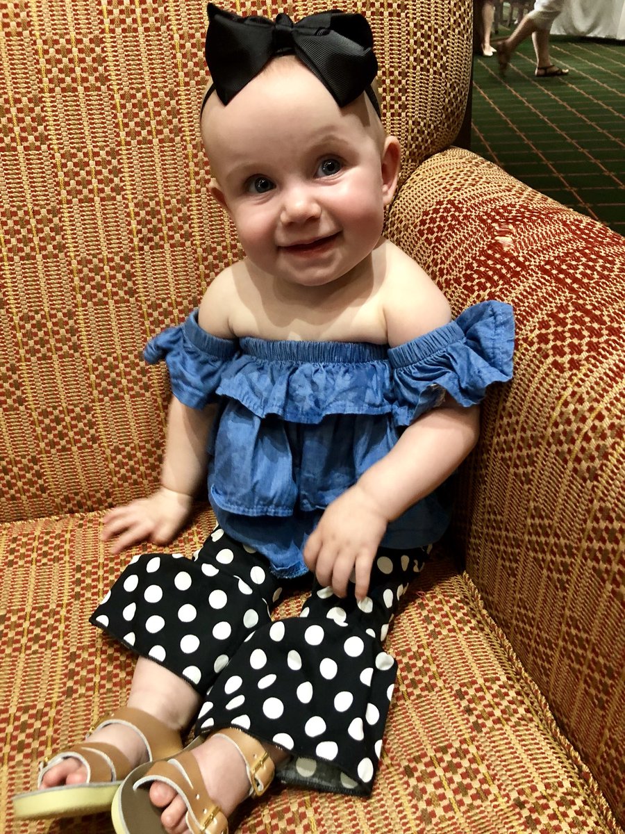 KameronCooper's tweet photo. Tell me if you’ve ever seen a cuter baby...I’ll wait💁🏼‍♀️ https://t.co/ivrVJ1fH78