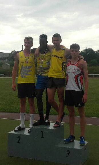 usomathle's tweet photo. Championnats pré France d épreuves combinées à Laval : 
Dorian GOUPILLOT CAH 20ème avec 3468 points
Julien MOREL CAH 3ème avec 5814 points
Jocelyn FROSSARD 2ème  avec 6260 points 
Super week-end avec pleins de RP et bonne ambiance. Bravo aux athlètes, à Marc le coach et Huguette. https://t.co/HHmEkKYmrQ