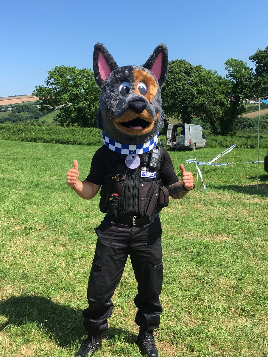 PawsomePensions's tweet photo. Quick competition for all of you that follow our police dog accounts - guess the dog handler....?? #PDBravo kind of with @PD_Riggs (not in the suit) https://t.co/nJHyu5Q7J6