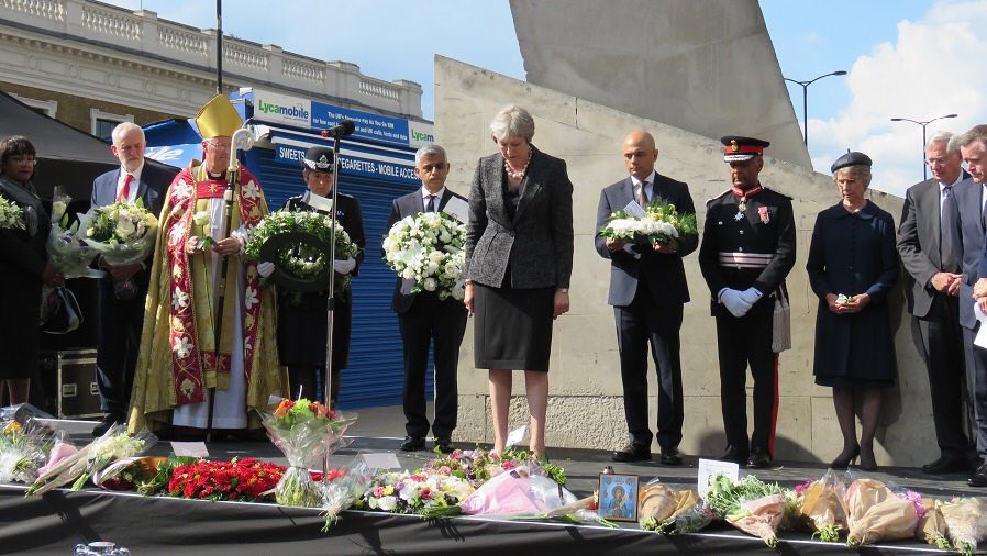 peterjohn6's tweet photo. A moving afternoon one year on from the #LondonBridge terror attacks - with services in Southwark Cathedral and on London Bridge. As a community we showed our unity and resolve in the face of evil. #LondonUnited https://t.co/HIPUsNKih7