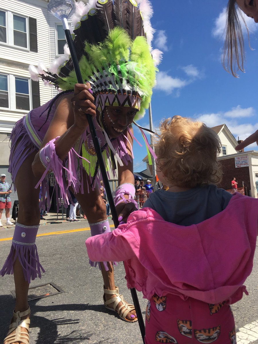 PaulVillanova's tweet photo. @universalhub great day for a parade #dotday #DorchesterDay #boston https://t.co/rYoL9PQjA0